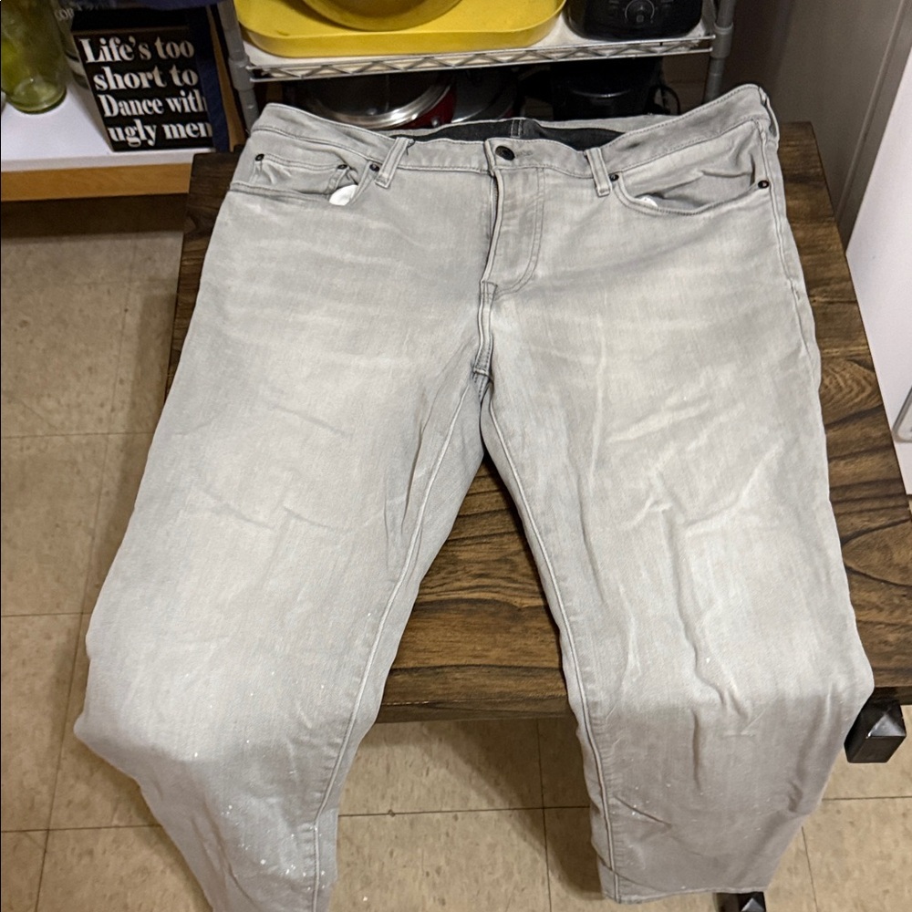 Express Men's Light Gray Relaxed Jeans